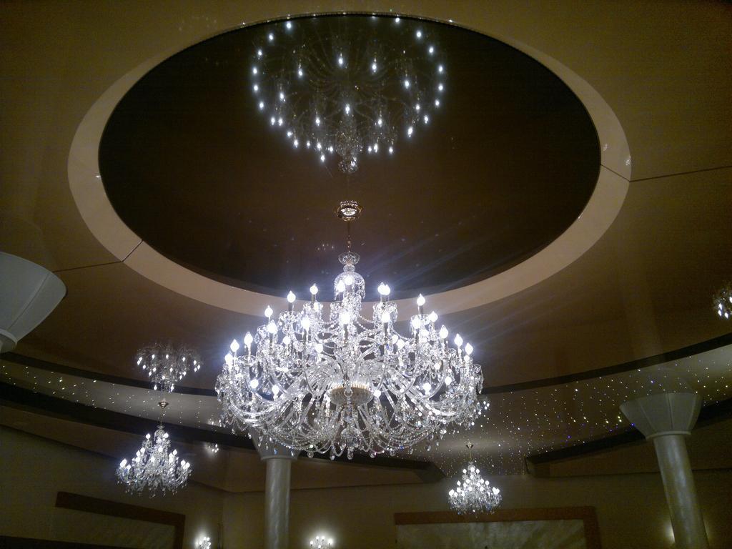 Hotel Diament - Zajazd U Przemka Zgierz Extérieur photo