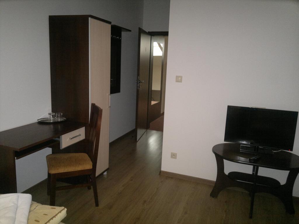 Hotel Diament - Zajazd U Przemka Zgierz Chambre photo
