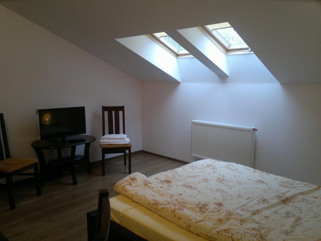 Hotel Diament - Zajazd U Przemka Zgierz Chambre photo